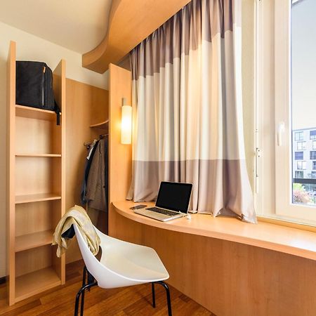 Ibis Lausanne Crissier Εξωτερικό φωτογραφία