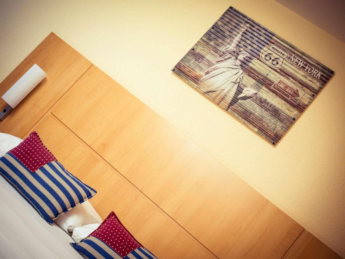 Ibis Lausanne Crissier Εξωτερικό φωτογραφία
