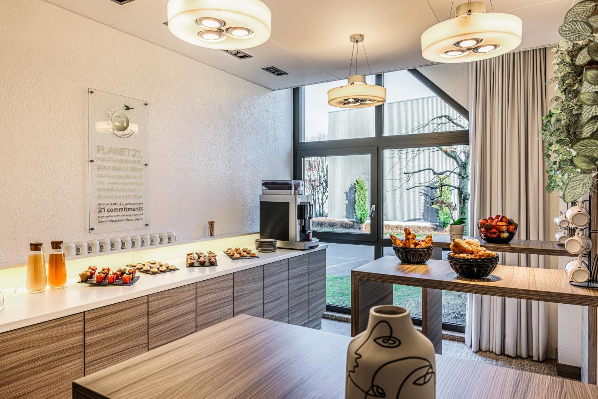 Ibis Lausanne Crissier Εξωτερικό φωτογραφία