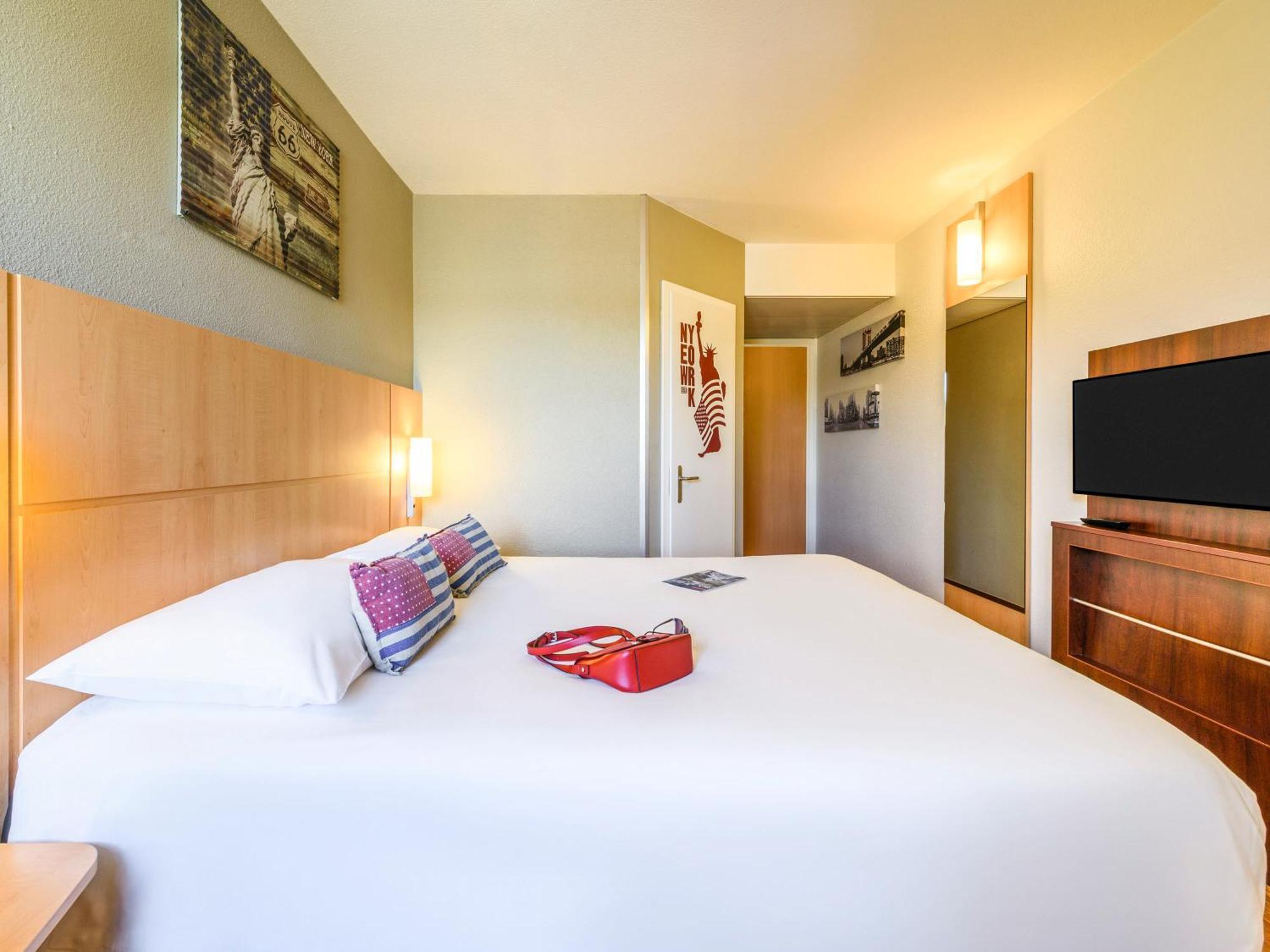 Ibis Lausanne Crissier Εξωτερικό φωτογραφία