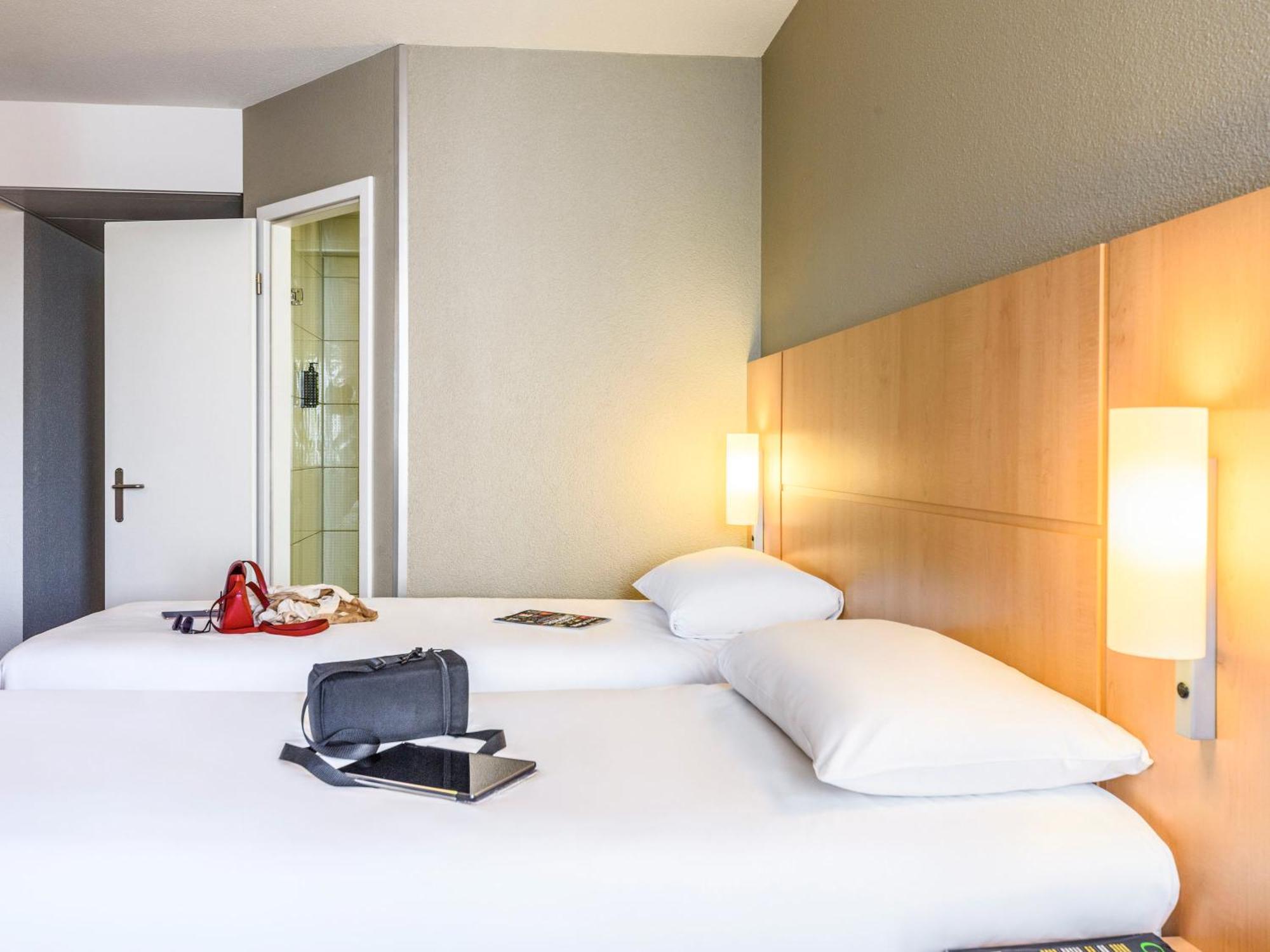 Ibis Lausanne Crissier Εξωτερικό φωτογραφία