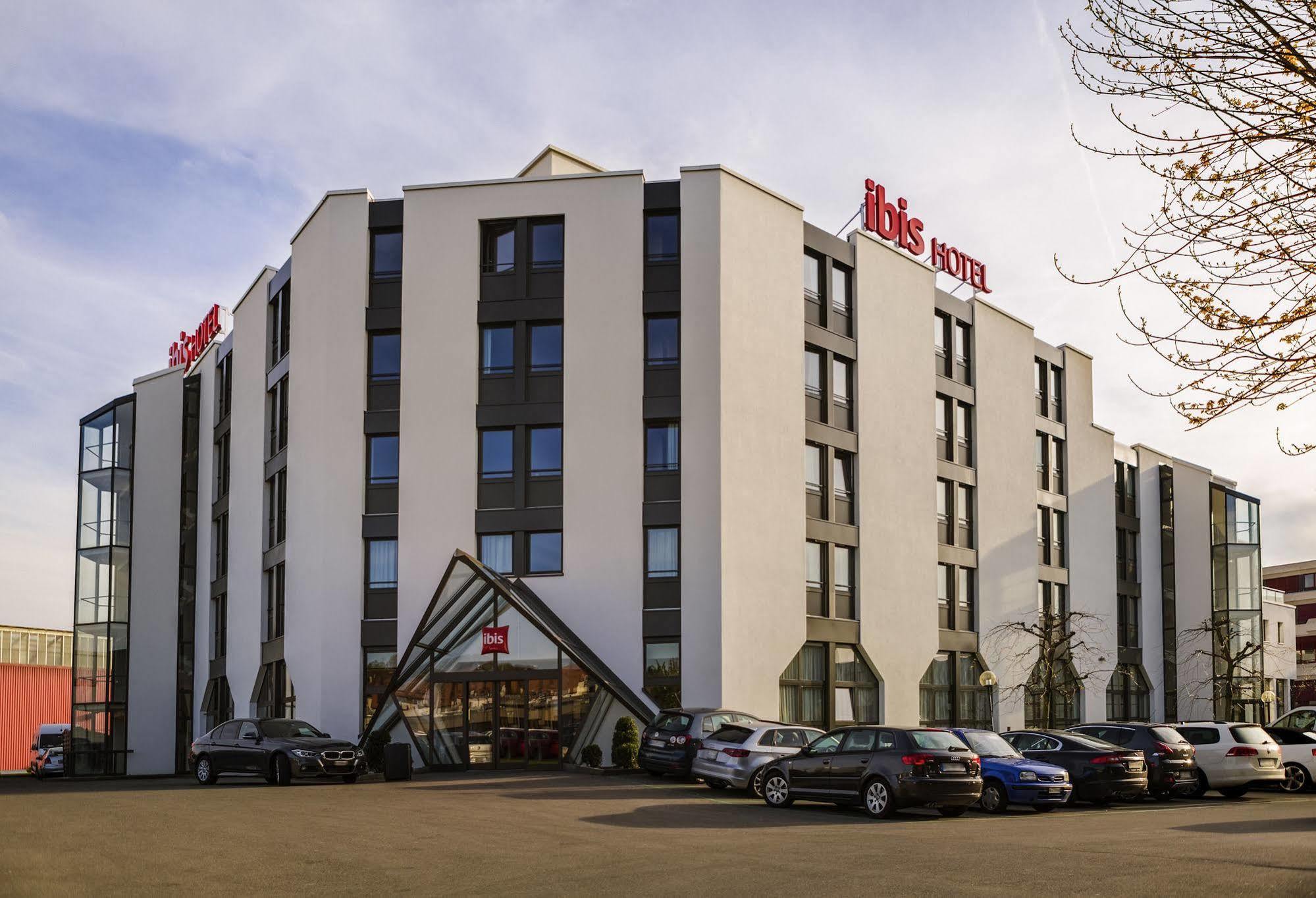 Ibis Lausanne Crissier Εξωτερικό φωτογραφία