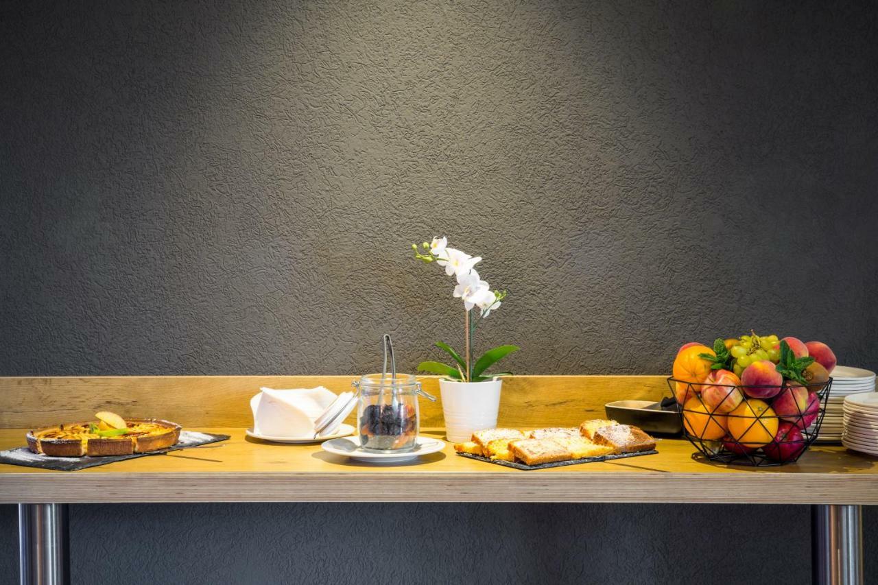 Ibis Lausanne Crissier Εξωτερικό φωτογραφία